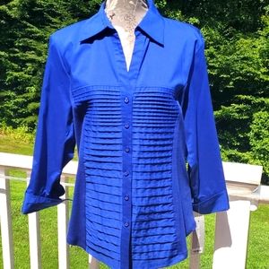 NWT. Royal Blue top